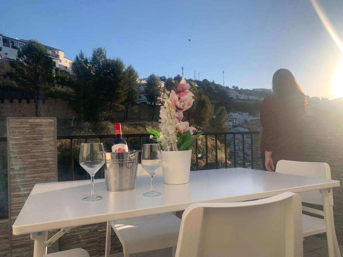 El Balcon De La Roca Apartment Setenil De Las Bodegas Екстериор снимка